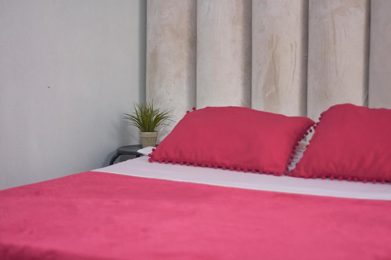 Hostal Casa Estacion ميديلين المظهر الخارجي الصورة