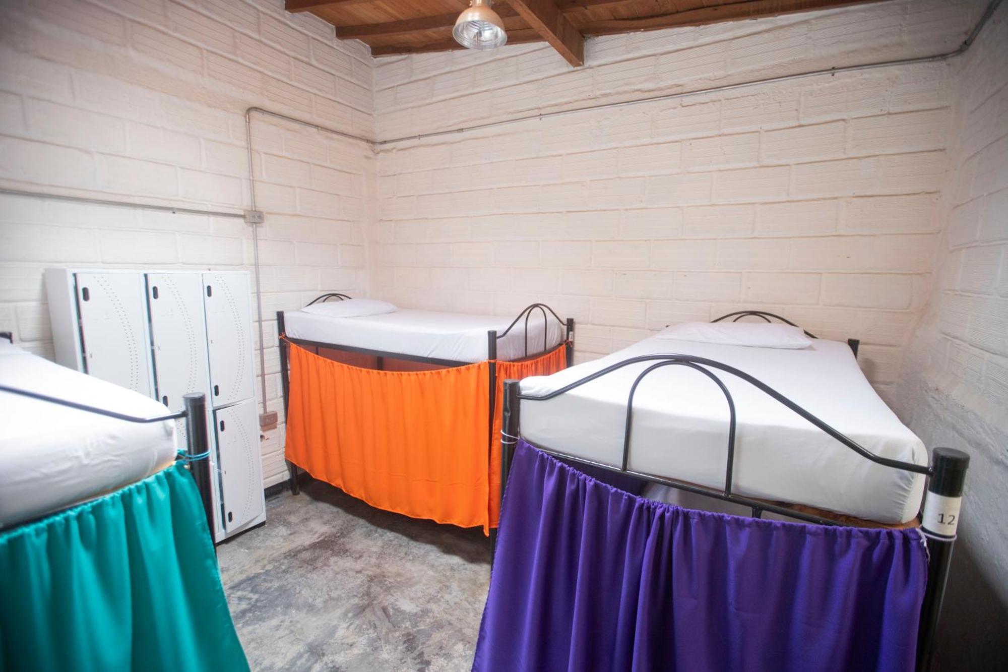 Hostal Casa Estacion ميديلين المظهر الخارجي الصورة